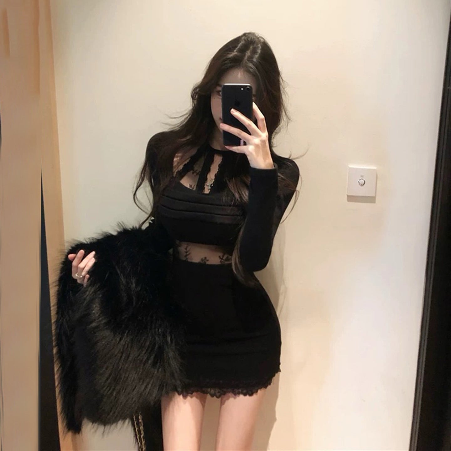 Lace patchwork waist cinching sexy hip hugging short skirt