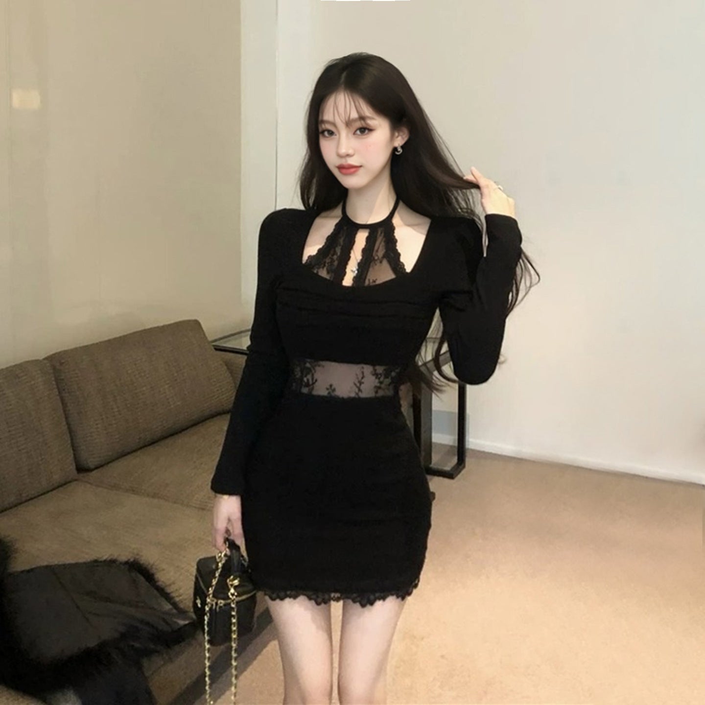 Lace patchwork waist cinching sexy hip hugging short skirt