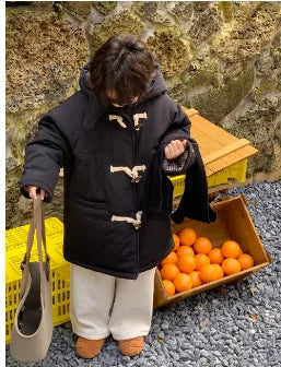 Children's jacket 2025 winter boys and girls Korean version thickened horn buckle coat children's casual hooded medium and long